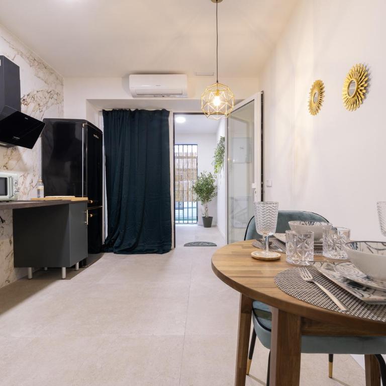 AG7 Loft Valencia Espaciosos estudios con terraza cercanos al metro Zona Ayora - Studio Apartment with Queen Bed - 2