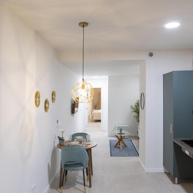 AG7 Loft Valencia Espaciosos estudios con terraza cercanos al metro Zona Ayora - Studio Apartment with Queen Bed - 4