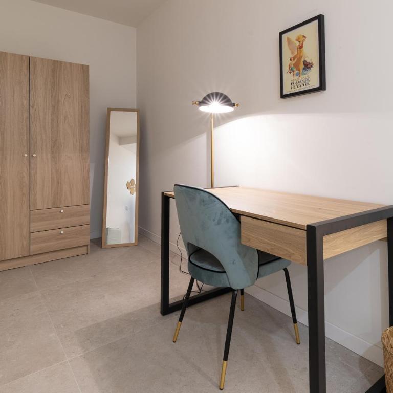 AG7 Loft Valencia Espaciosos estudios con terraza cercanos al metro Zona Ayora - Studio Apartment with Queen Bed - 21