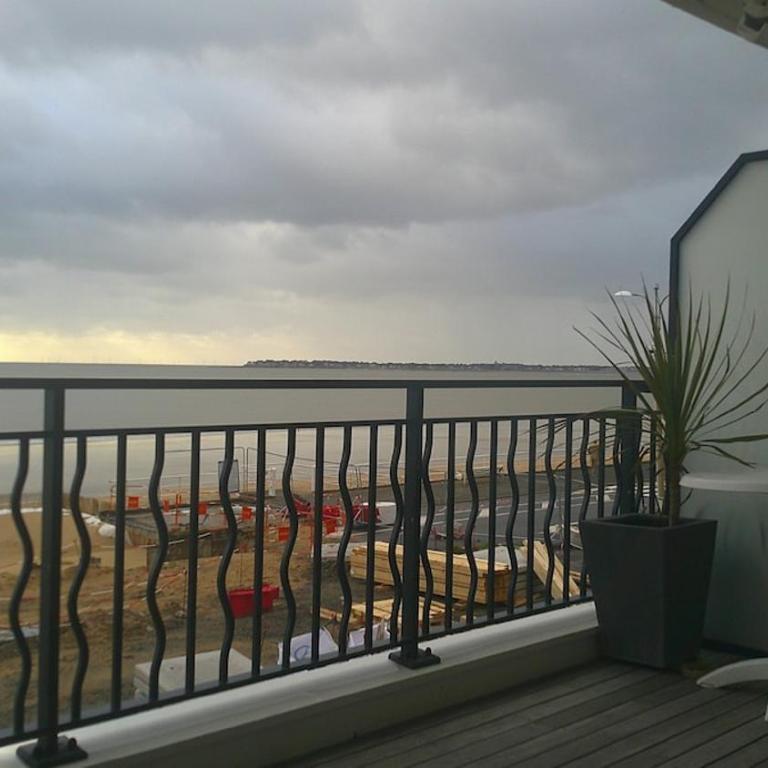 OCEAN BLEU - front de mer et balcon - Monolocale con Vista Oceano - 9