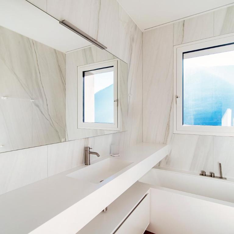 Unique Gandria Attic by Quokka 360 - Elegant Lake View Apartment - Appartamento con 2 Camere da Letto - 15