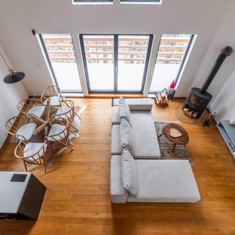 Gorska Vila - Three-Bedroom Chalet - 10