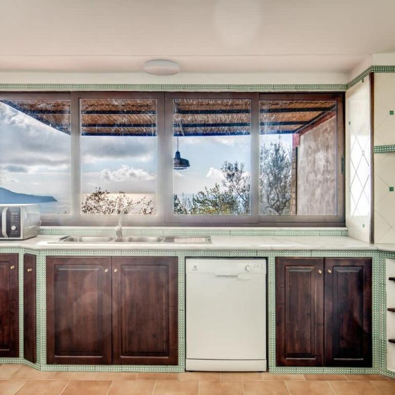 Villa Aprea luxury villa with stunning views and private heated pool - Villa - 29