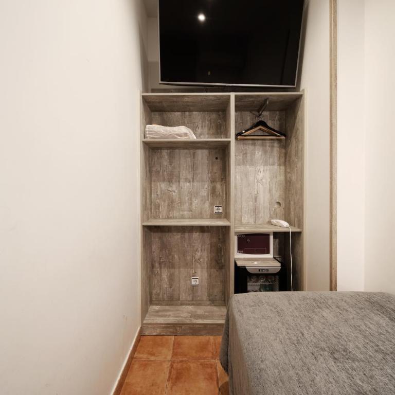 Hostal Las Fuentes - Small Single Room - 6
