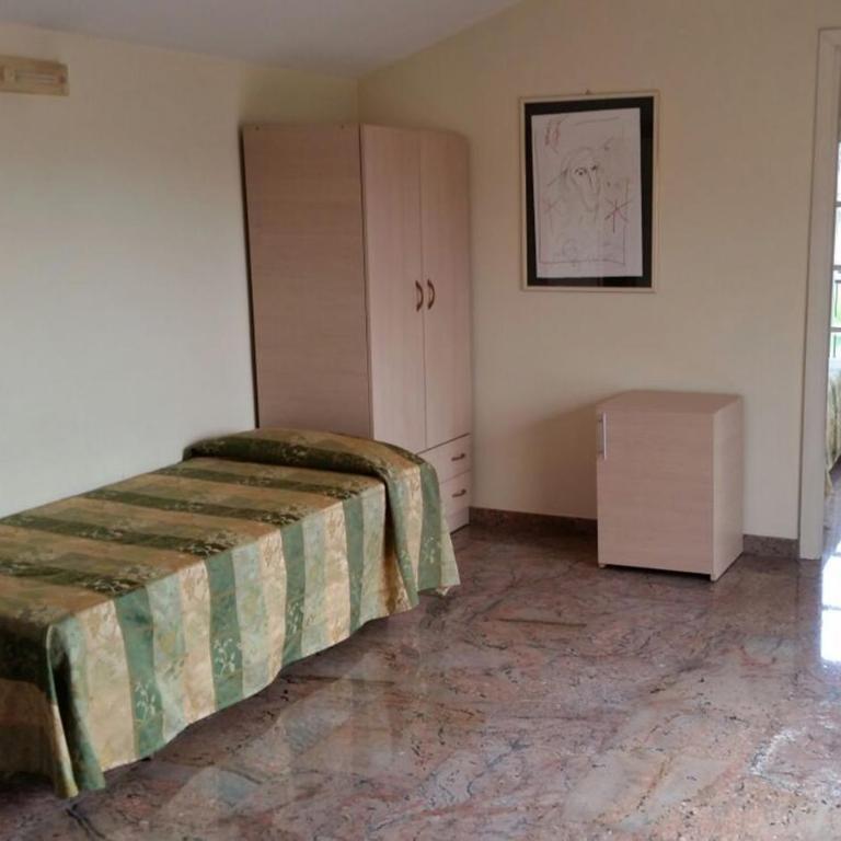 Hotel Borgo Verde - Family Room with Terrace - 4