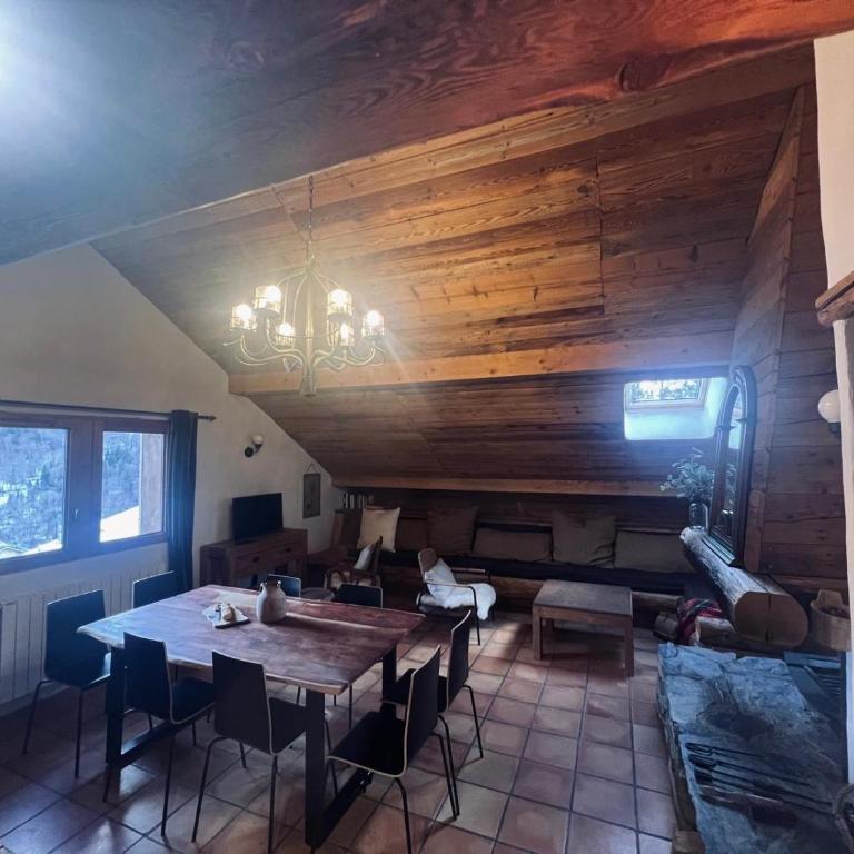Charming chalet, 3 rooms, 6 to 8 persons, Meribel, Les Allues - Appartement 2 Chambres - 7