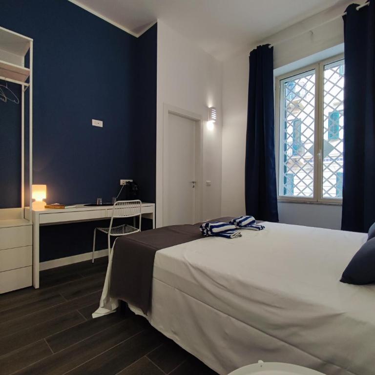 Donna Oliva Guest House - Double Room with Private Bathroom - 17