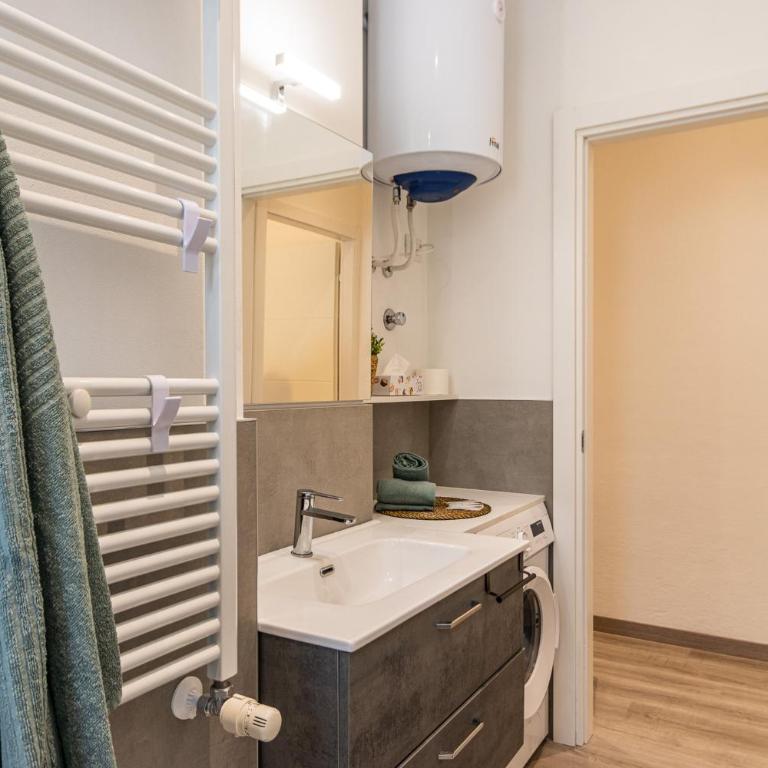 Appartamento a Milano tra San Siro e CityLife - vicino Fiera - Appartamento con 1 Camera da Letto - 24