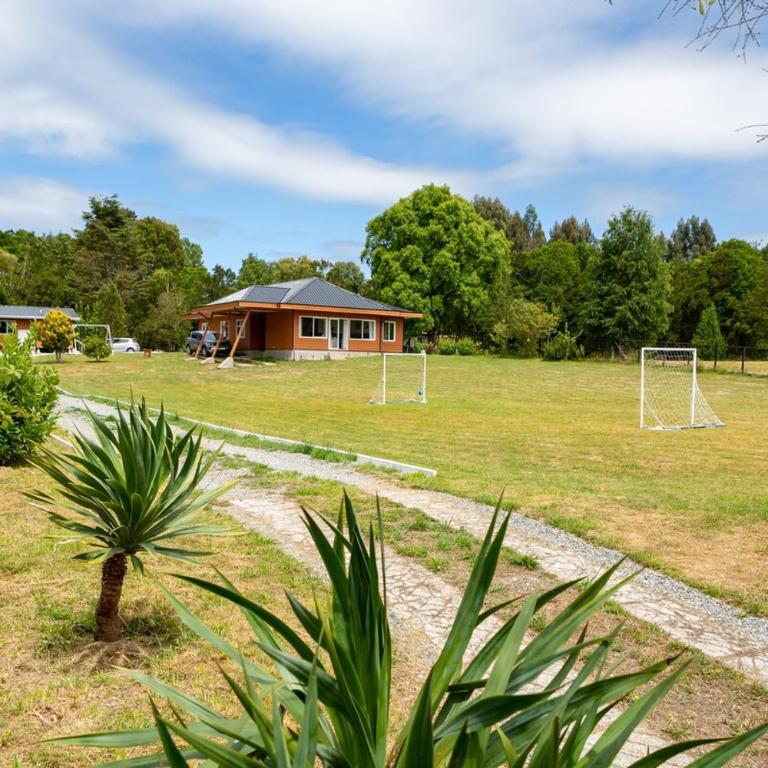 Hermosa casa de campo cerca de Puerto Varas y el aeropuerto - Three-Bedroom Vacation Home - 3