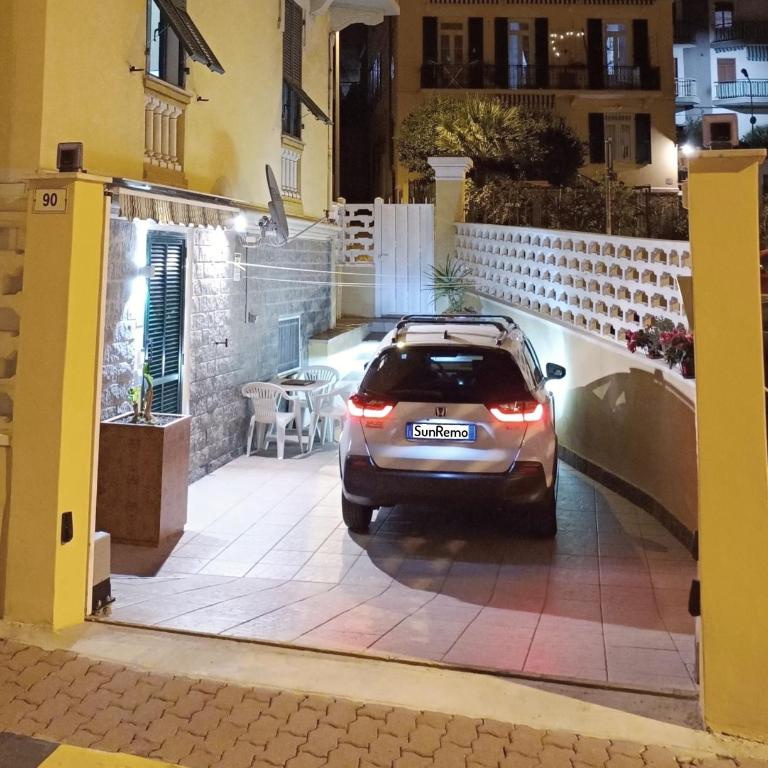 CASA STEFI SunRemo - Private Parking - 5 Min to the beach - Two-Bedroom Apartment - 5