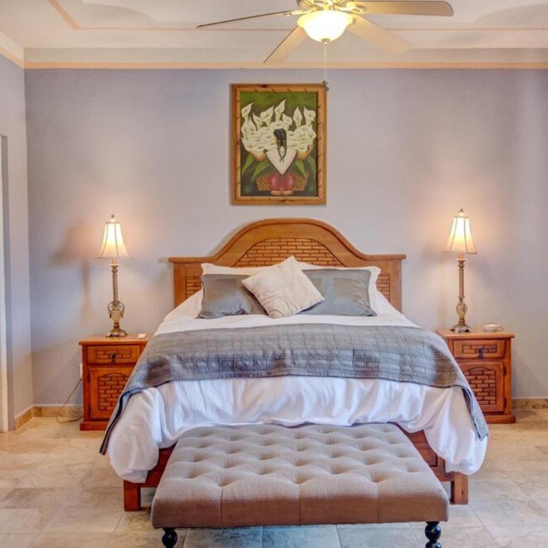 1 Min Walk to Beach - Sleeps 14 - AC - WiFi - Near Malecón - Villa frente a la playa - 33