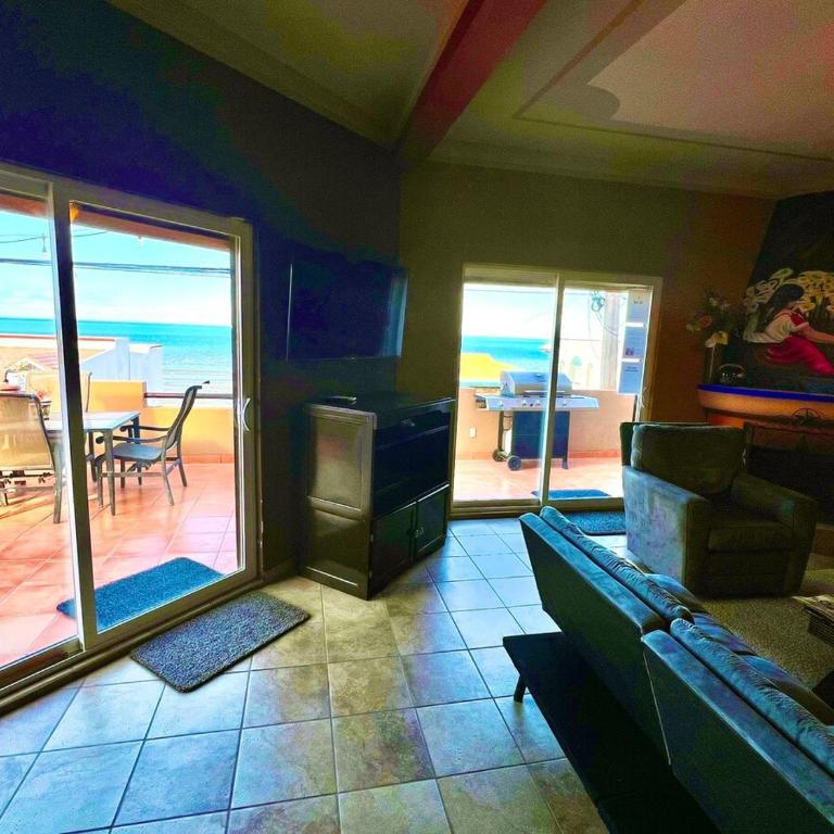 1 Min Walk to Beach - Sleeps 14 - AC - WiFi - Near Malecón - Villa frente a la playa - 41