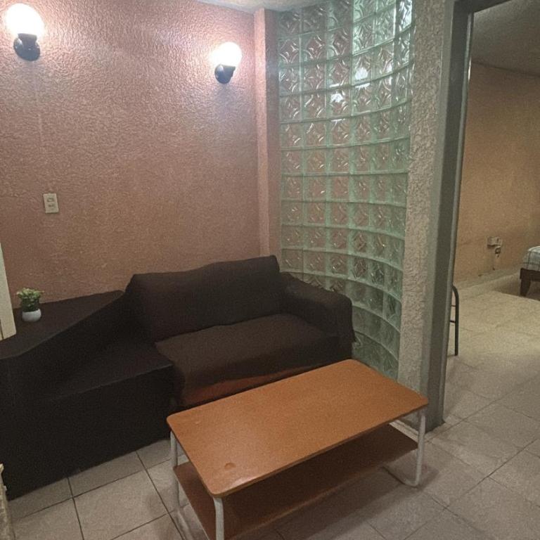 Itzaes - One-Bedroom Apartment - 1