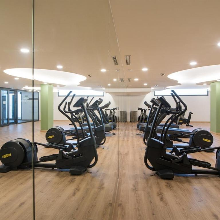 Garden apartment with spa, outdoor pool & parking - Apartamento de 2 dormitorios con terraza - 25