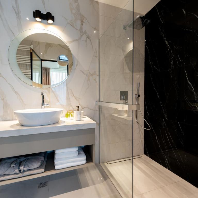 New Belgrade Premium Hotel - Standard Double Room - 1
