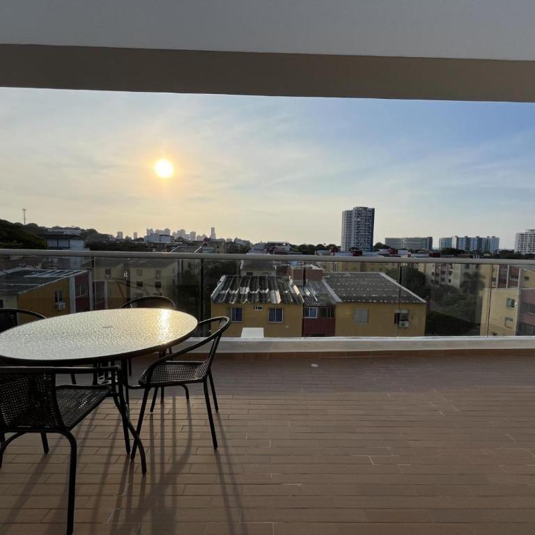 Apartment with large balcony - Apartamento de 2 dormitorios - 6