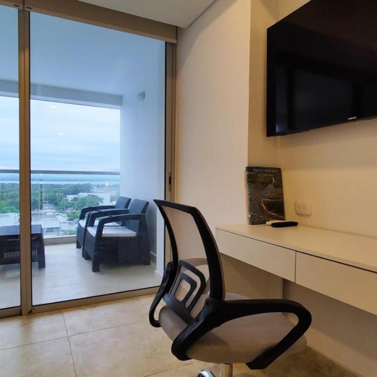 Luxury Beachside Suite - Two-Bedroom Apartment - 1