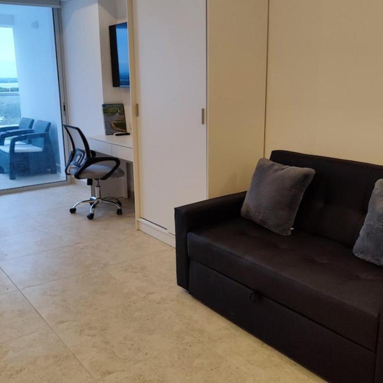 Luxury Beachside Suite - Two-Bedroom Apartment - 30