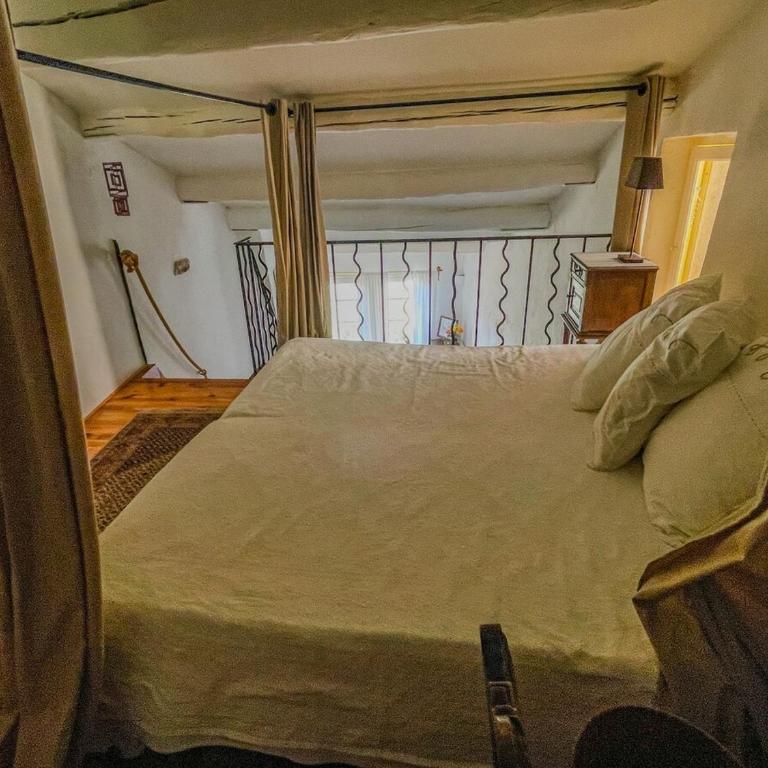 Maison de charme au coeur du village de Gordes - Maison 3 Chambres - 28