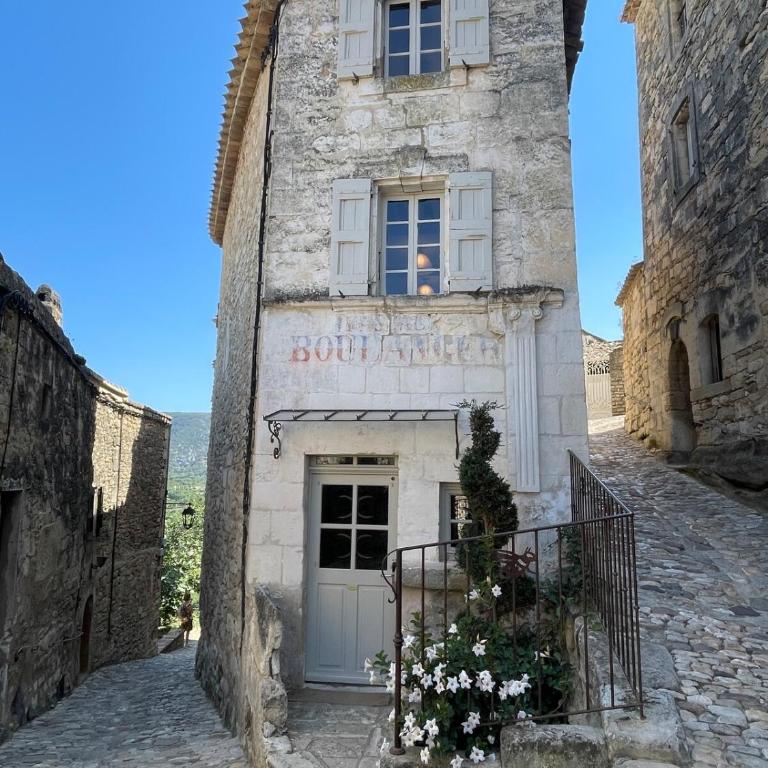 Maison de charme au coeur du village de Gordes - Maison 3 Chambres - 56