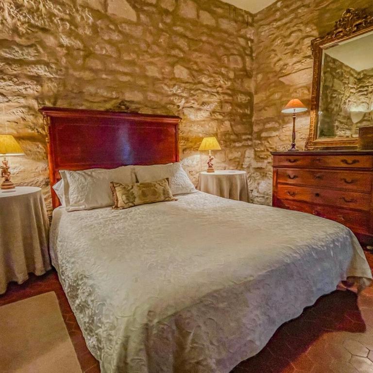 Maison de charme au coeur du village de Gordes - Maison 3 Chambres - 24