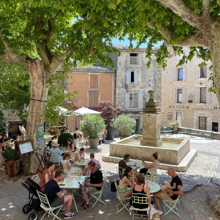Maison de charme au coeur du village de Gordes - Maison 3 Chambres - 52
