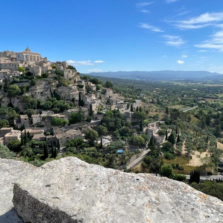 Maison de charme au coeur du village de Gordes - Maison 3 Chambres - 45