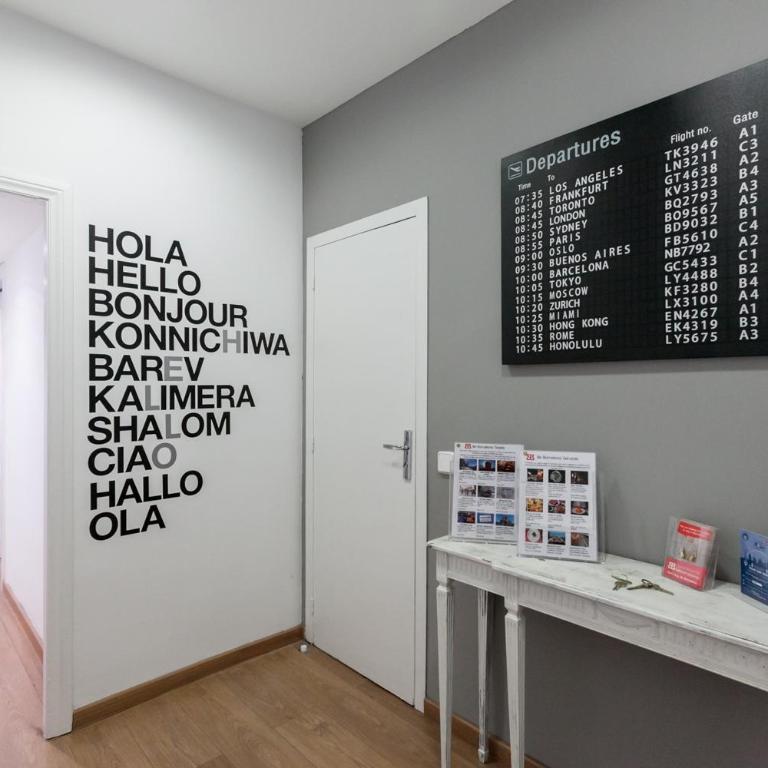 Be Barcelona Eixample Arco del Triunfo - Three-Bedroom Apartment - 6