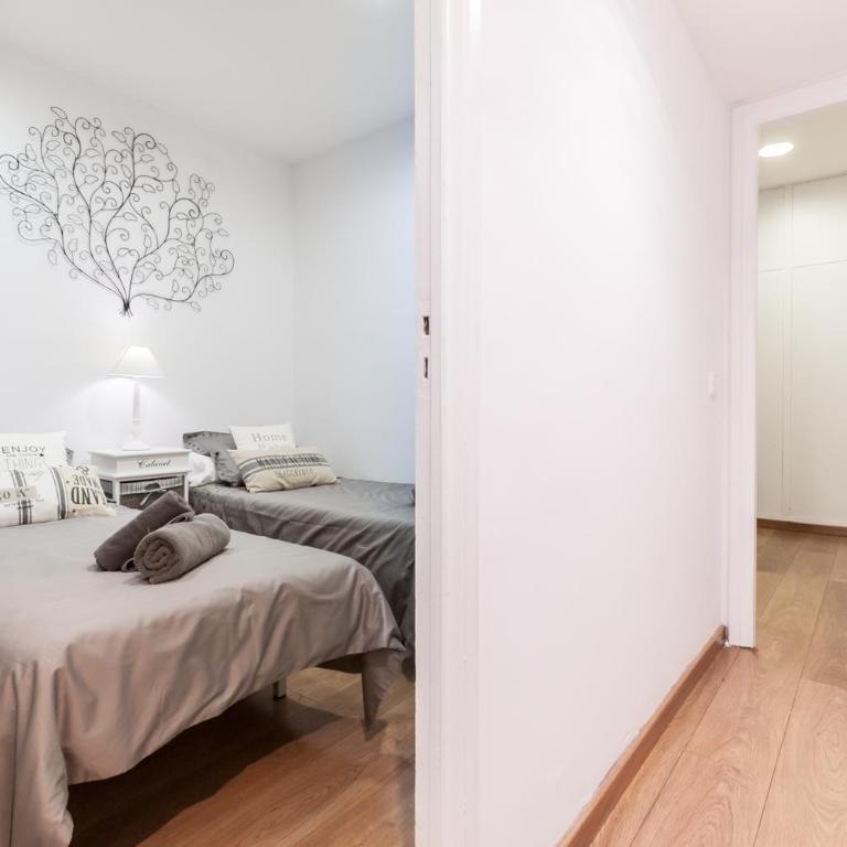 Be Barcelona Eixample Arco del Triunfo - Three-Bedroom Apartment - 14