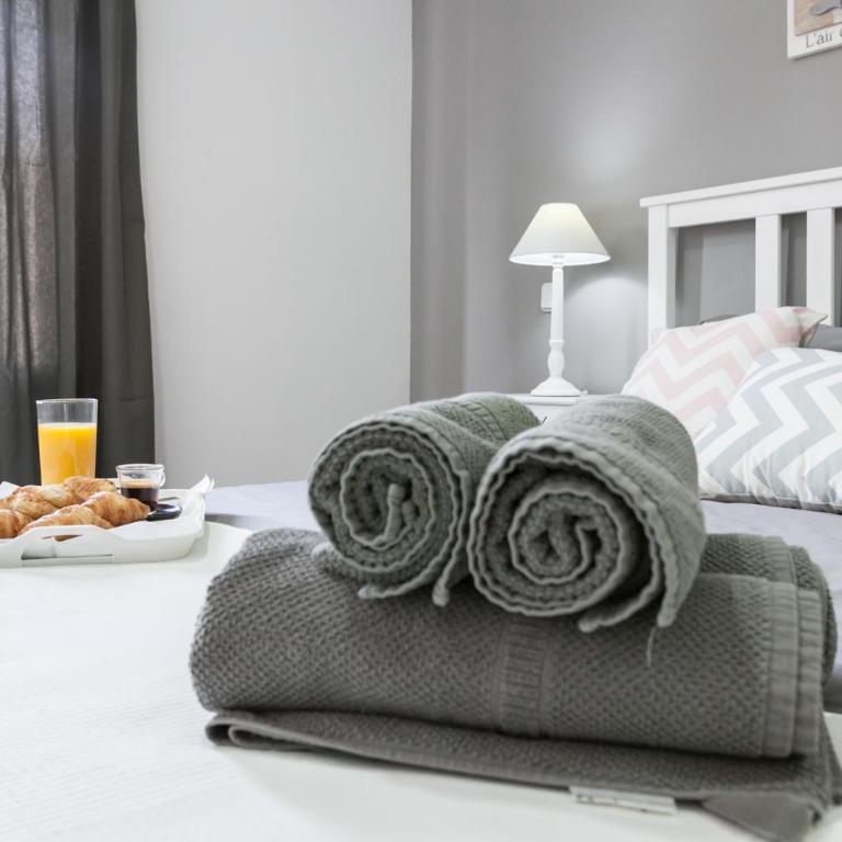 Be Barcelona Eixample Arco del Triunfo - Three-Bedroom Apartment - 40