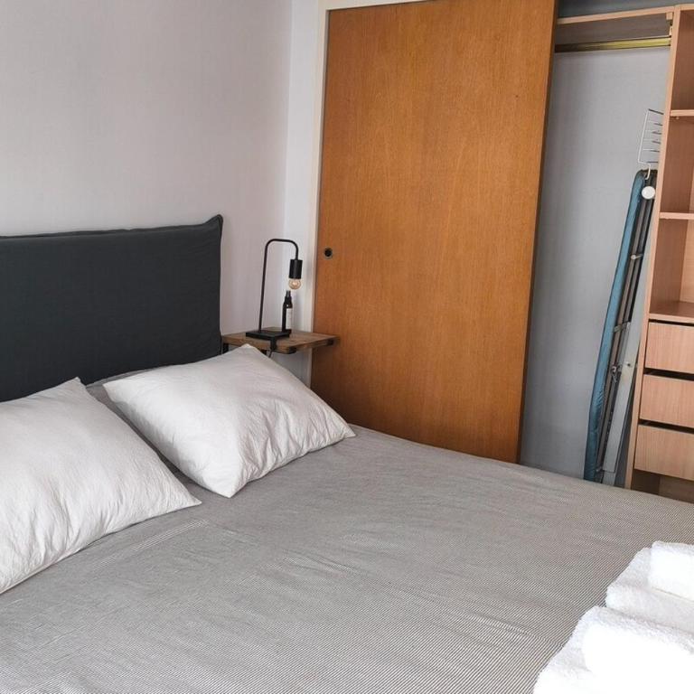 Atractivo 3 ambientes con estilo, balcón y luz - Apartamento de 2 dormitorios - 11