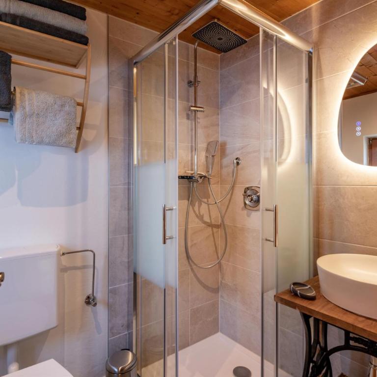 Bartlerhof - Apartment mit 3 Schlafzimmern und Dusche - 35