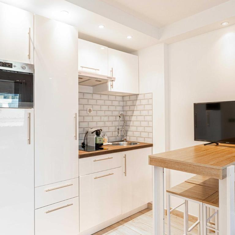 Renovated apt with Parking & Terrace - Palm Beach - Appartement 1 Chambre - 4