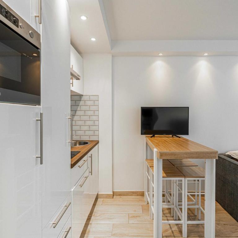 Renovated apt with Parking & Terrace - Palm Beach - Appartement 1 Chambre - 7