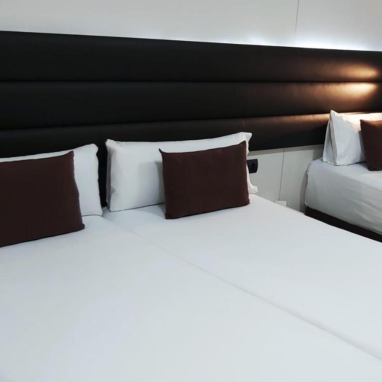 BCN Urbaness Hotels Del Comte - Triple Room - 4