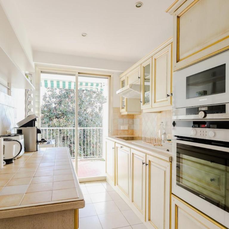 Appartement à Antibes avec terrasse ensoleillée - Apartment mit 3 Schlafzimmern - 36