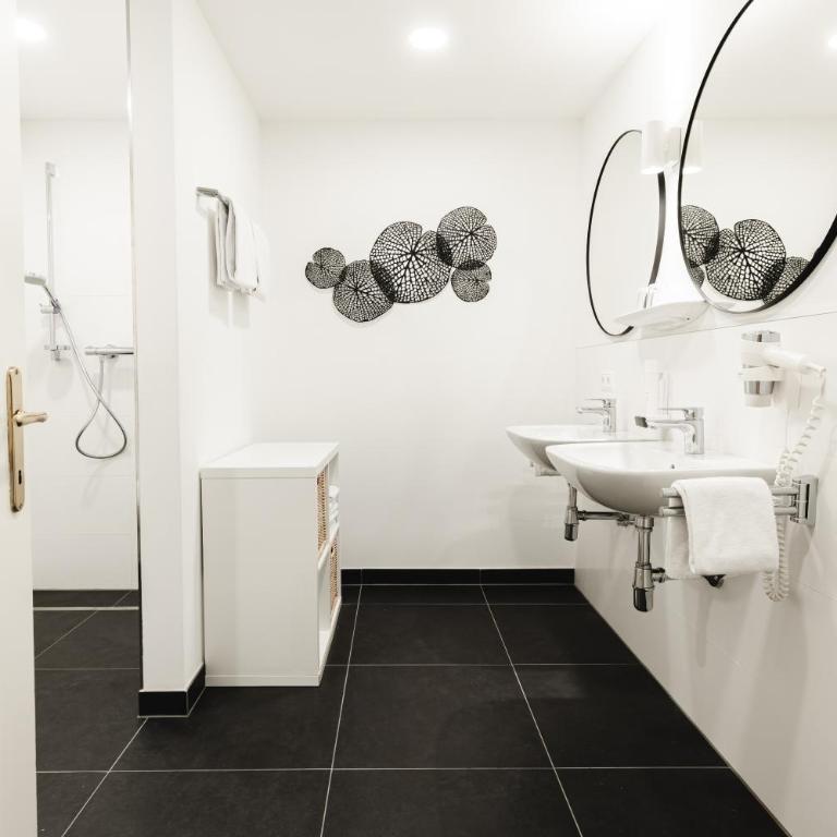 Hubertus Boutiquehotel Filzmoos - Familienzimmer mit Dusche - 4