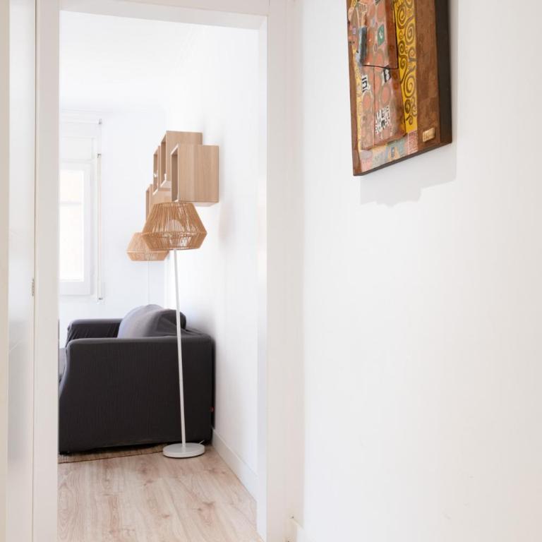 Apartamento NUEVO con encanto en SAGRADA FAMILIA - Three-Bedroom Apartment - 35