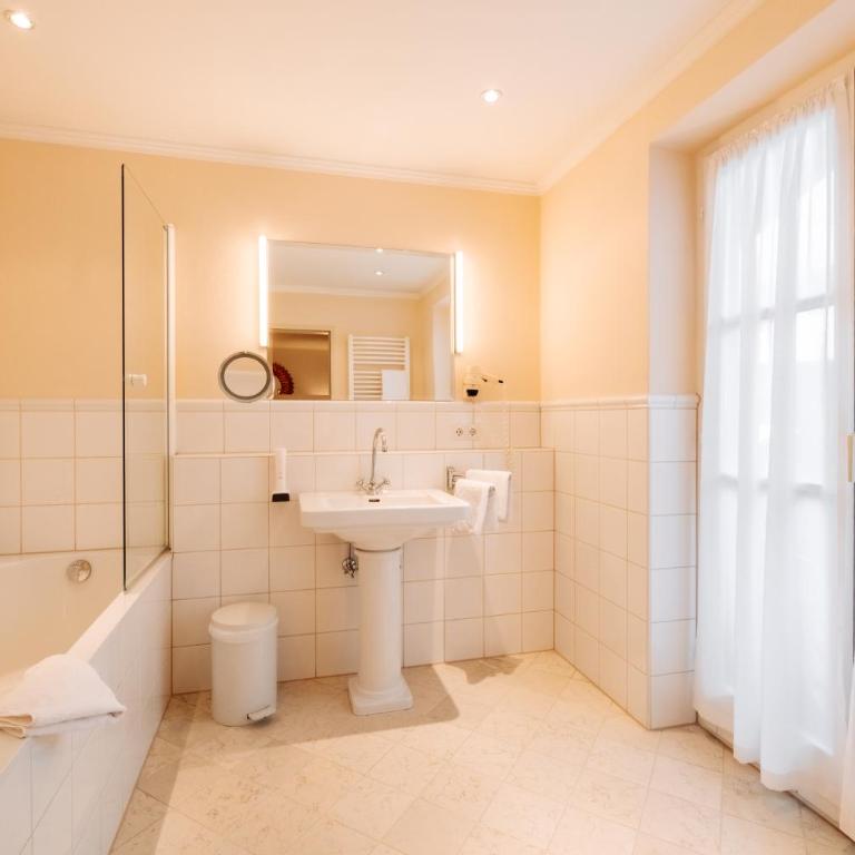 Hubertus Boutiquehotel Filzmoos - Suite mit Balkon - 4