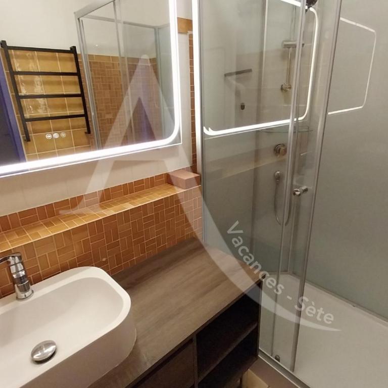 CONFORTABLE T2 EN FRONT DE MER, PARKING, WI-FI - Appartement - Vue sur Mer - 4