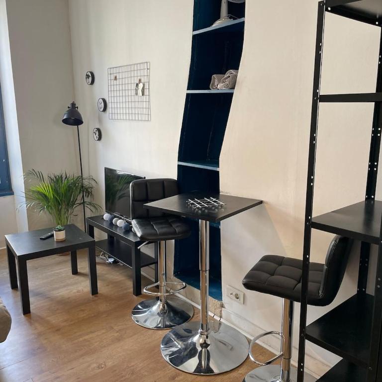 Charmant studio départ tardif - Apartment mit 1 Schlafzimmer - 1