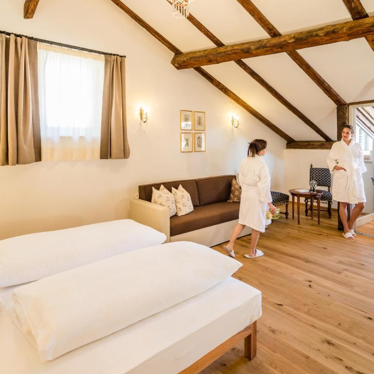 Romantik Hotel Jagdhof - Camera Matrimoniale Deluxe con Doccia - 2
