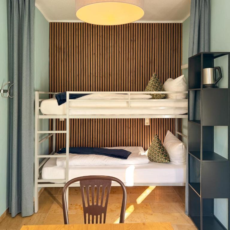 Villa Fantasia Budget Boutique Hotel - Fünfbettzimmer mit zwei Schlafzimmern - 3