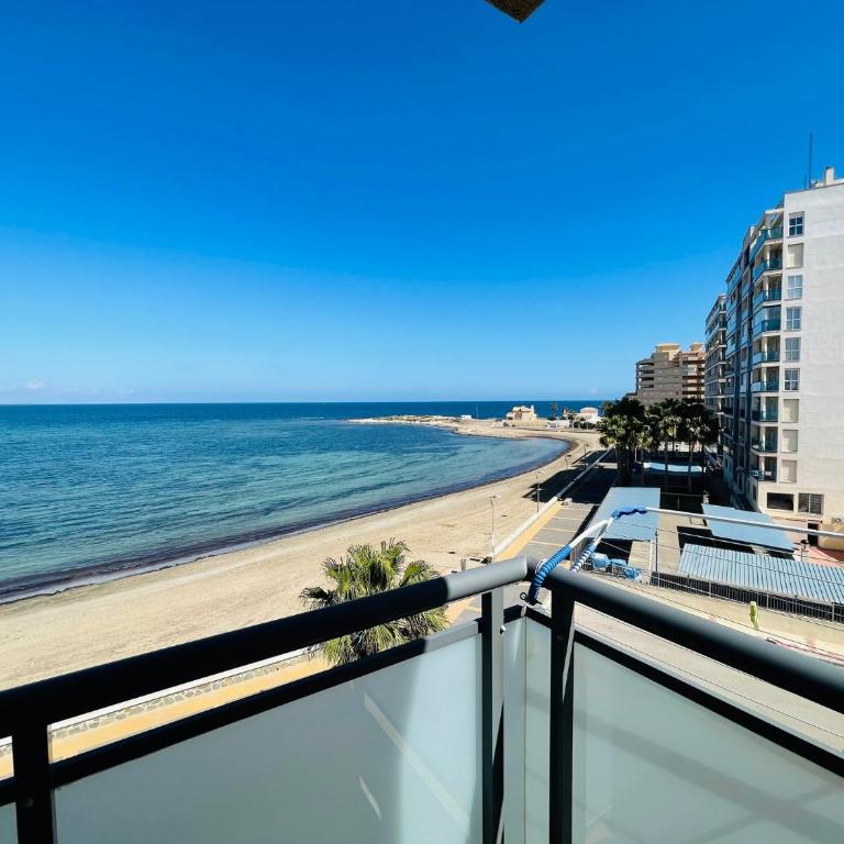 Puerta del Mediterraneo by Alina365 - Apartamento - 10