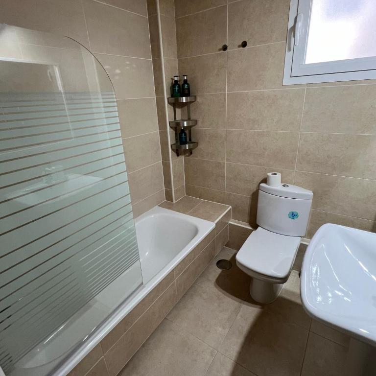 Duplex con terraza privada en Atocha Delicias Madrid Rio - One-Bedroom Apartment - 7