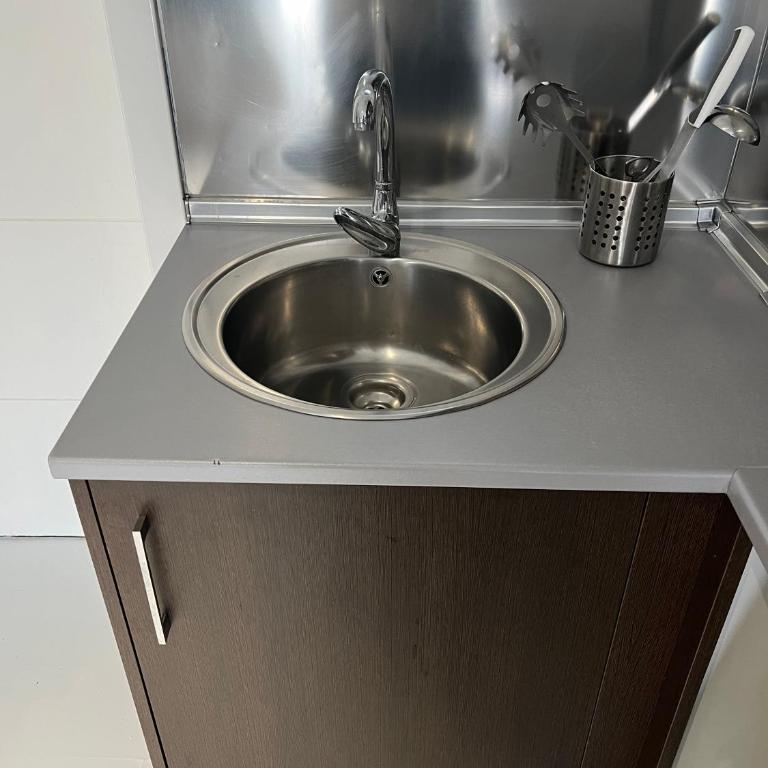 Duplex con terraza privada en Atocha Delicias Madrid Rio - One-Bedroom Apartment - 9
