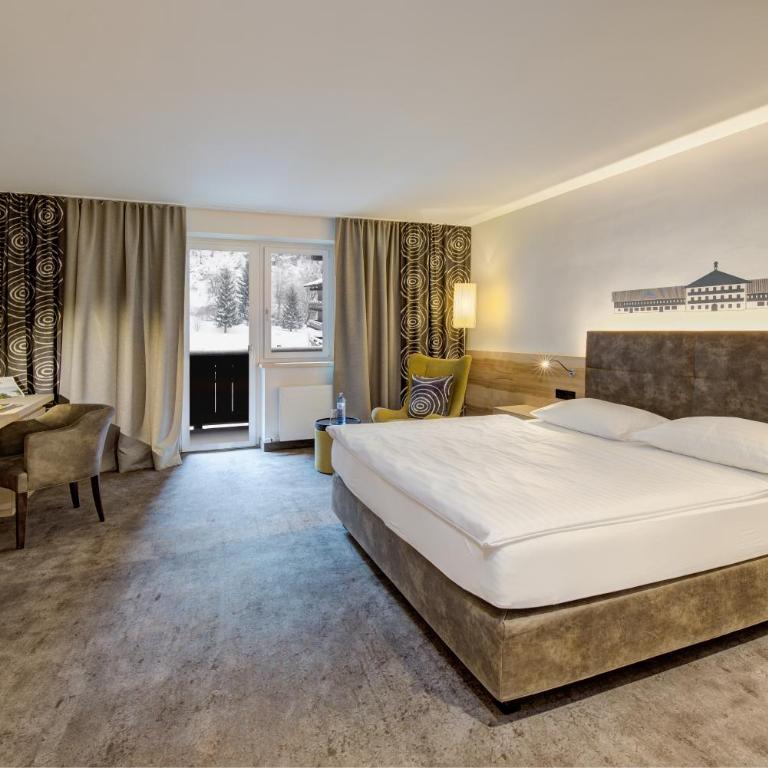 Hotel Gut Brandlhof - Superior Doppelzimmer mit Balkon - 9