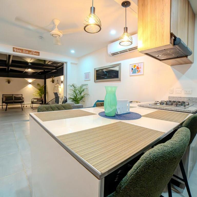Espectacular Casa de Ensueño "Jacuzzi Privado" en Ricaurte - Peñalisa - Casa de 3 dormitorios - 92