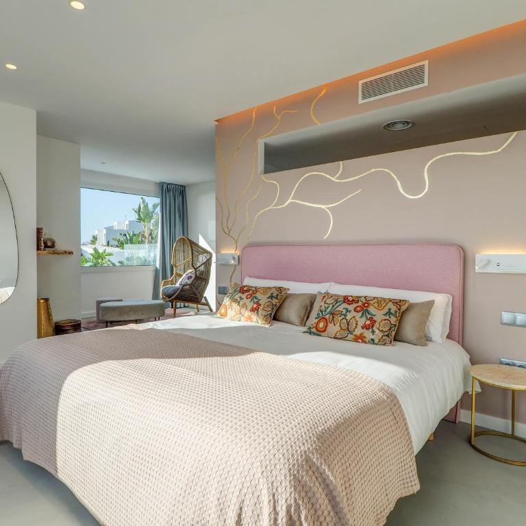 Bluehillsitges - Only Adults - Estudio Deluxe con cama grande - 9