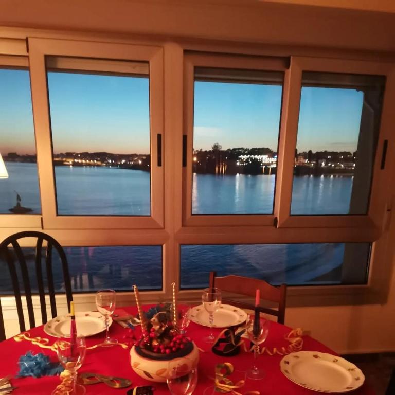 Piso en primera línea de playa en Sanxenxo - Apartamento de 3 dormitorios - 2